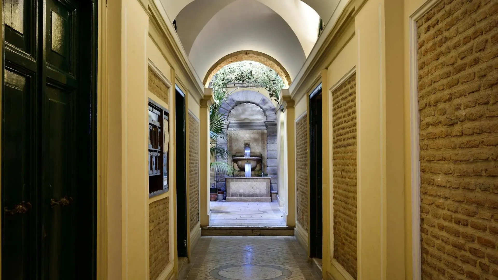 Palazzo Tridente Hotel Rome 0*,